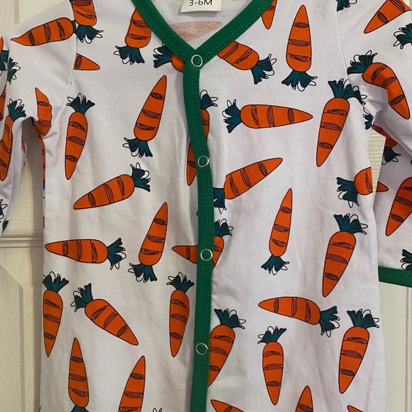 New Easter Carrot Romper - Picture 4 of 7